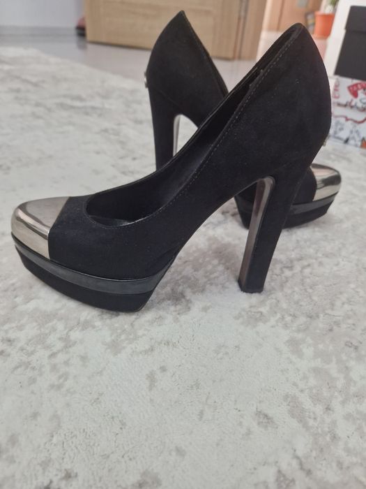 Vand pantofi cu toc Rocco Barocco