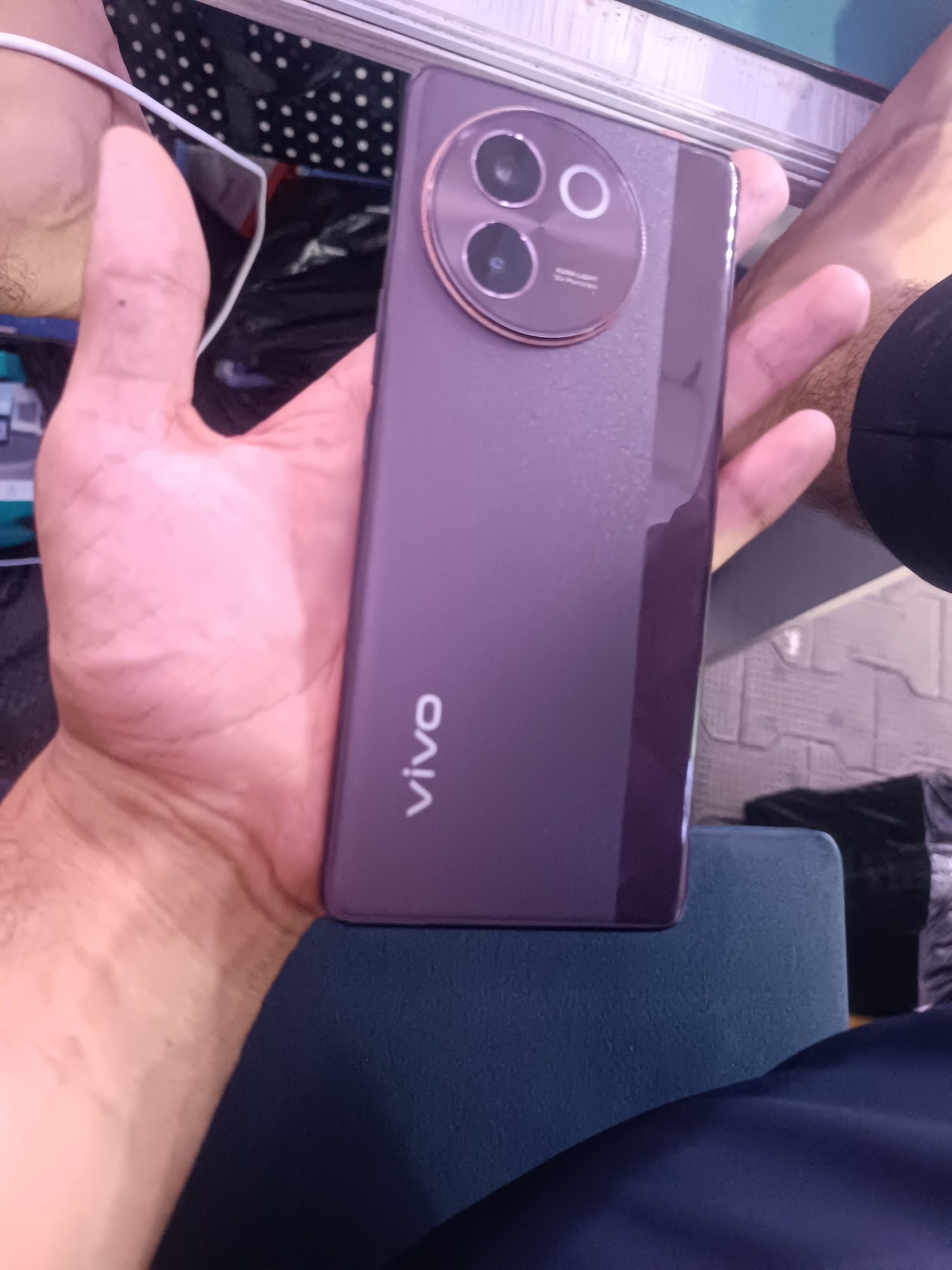 Vivo v 30 e 8/256 xotira idial