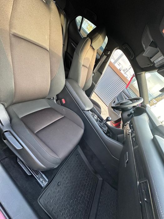 Vând Mazda 3 Skyactive G122 Hybrid 2021 Soul Red 46V