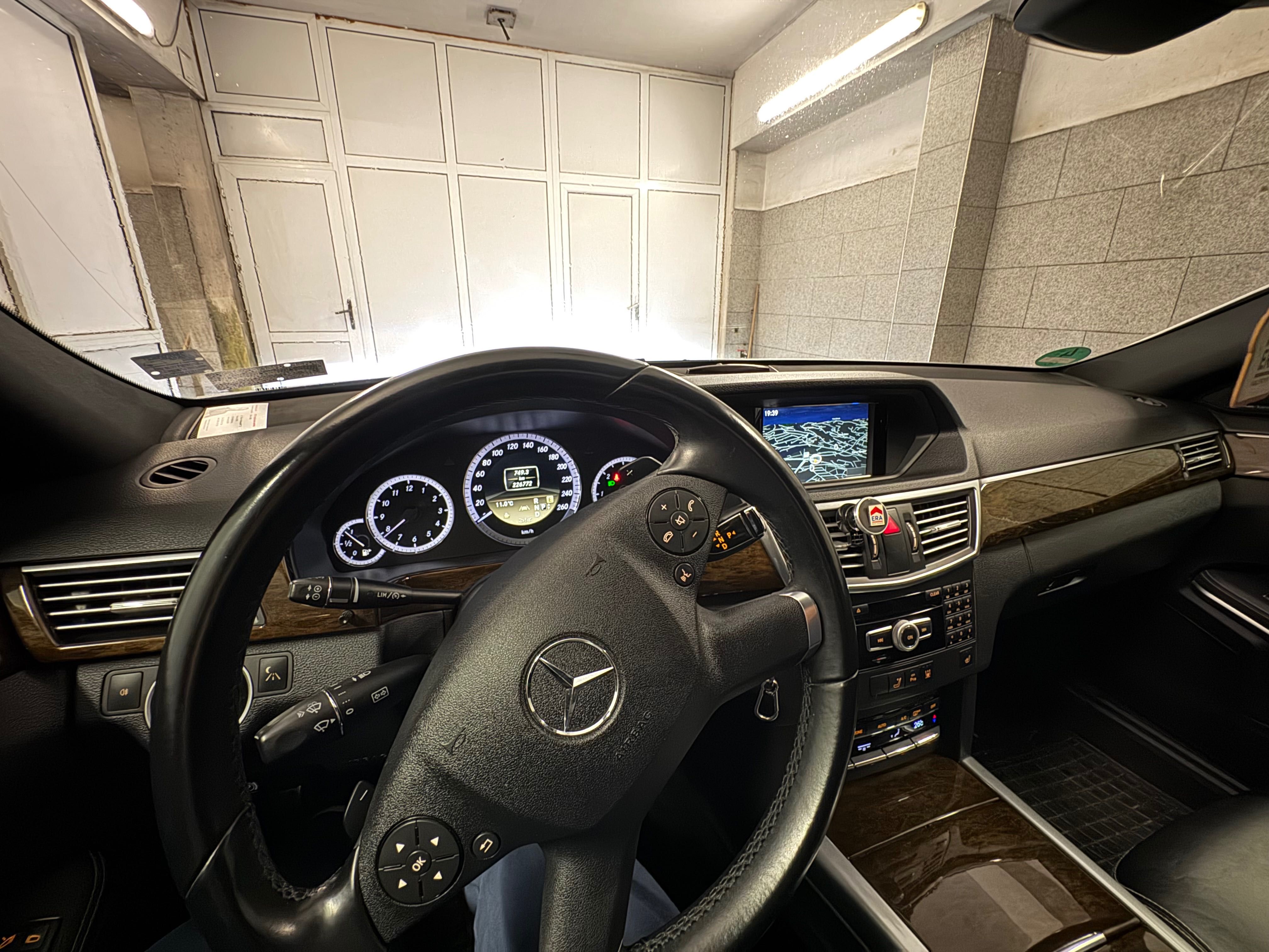 Мерцедес AMG Е-300 V6