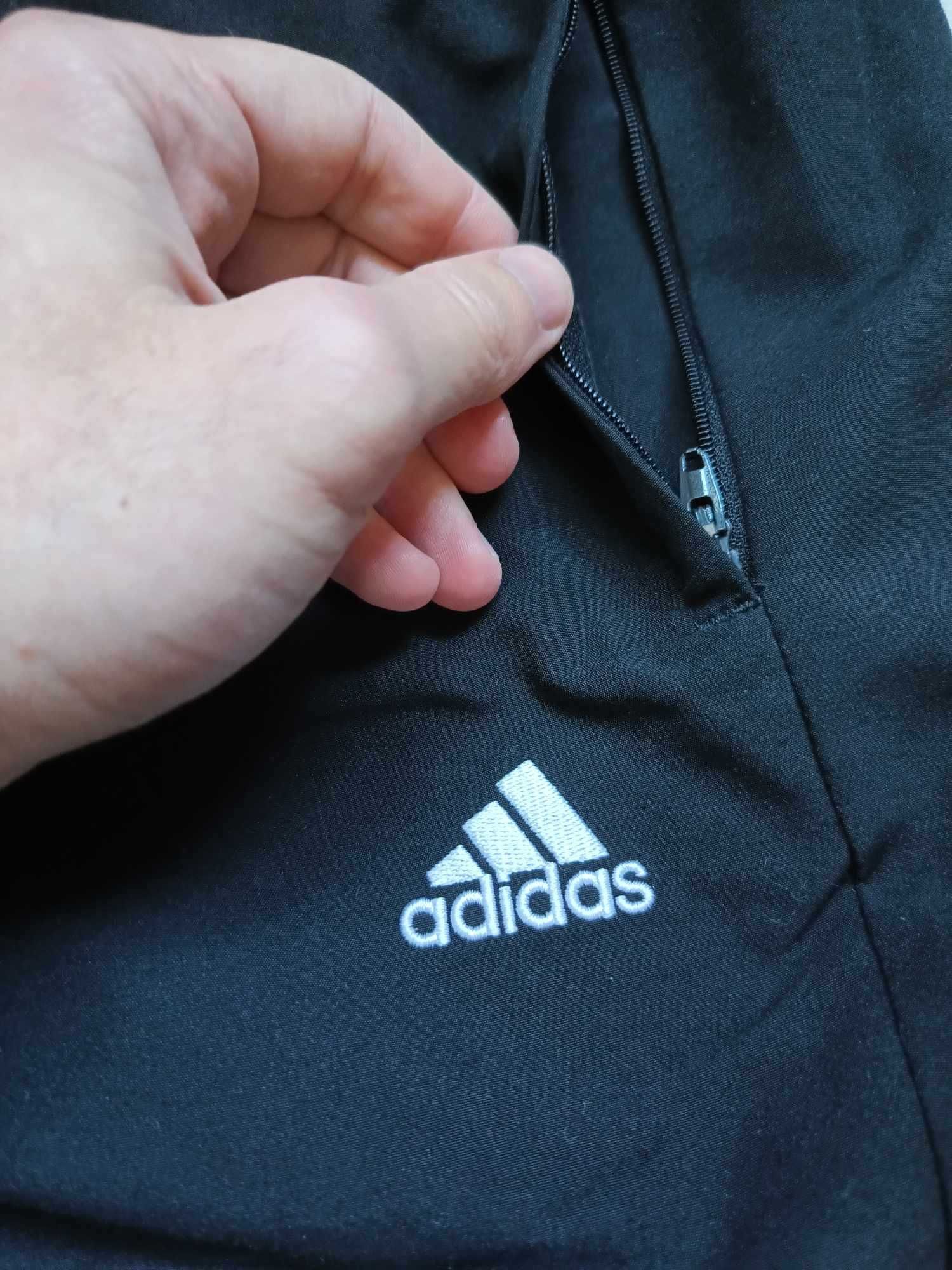 Pantaloni Jogging Adidas Size S, Buzunare cu fermoar