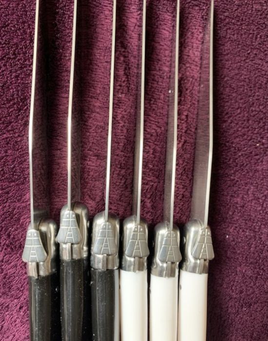 Doua seturi de cutite Laguiole