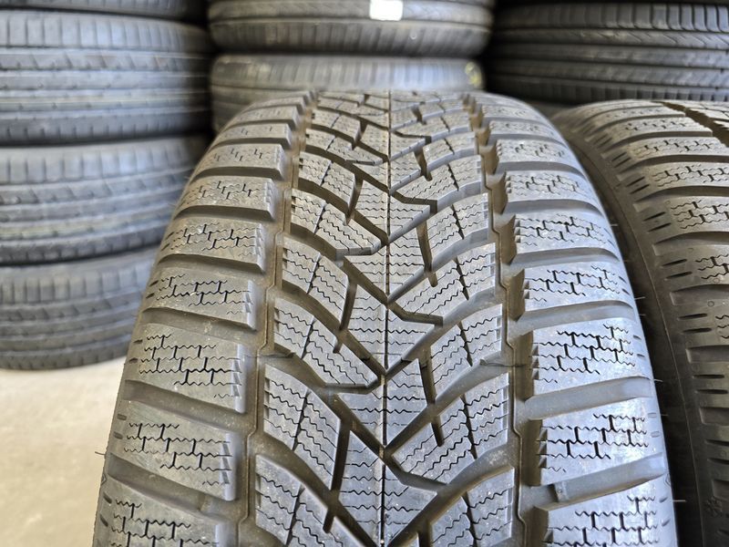 225/45/17 DUNLOP 4бр