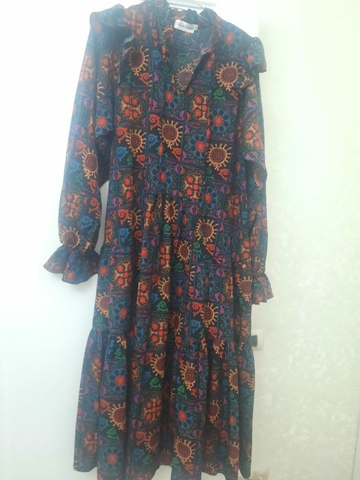 Продаю платье женское