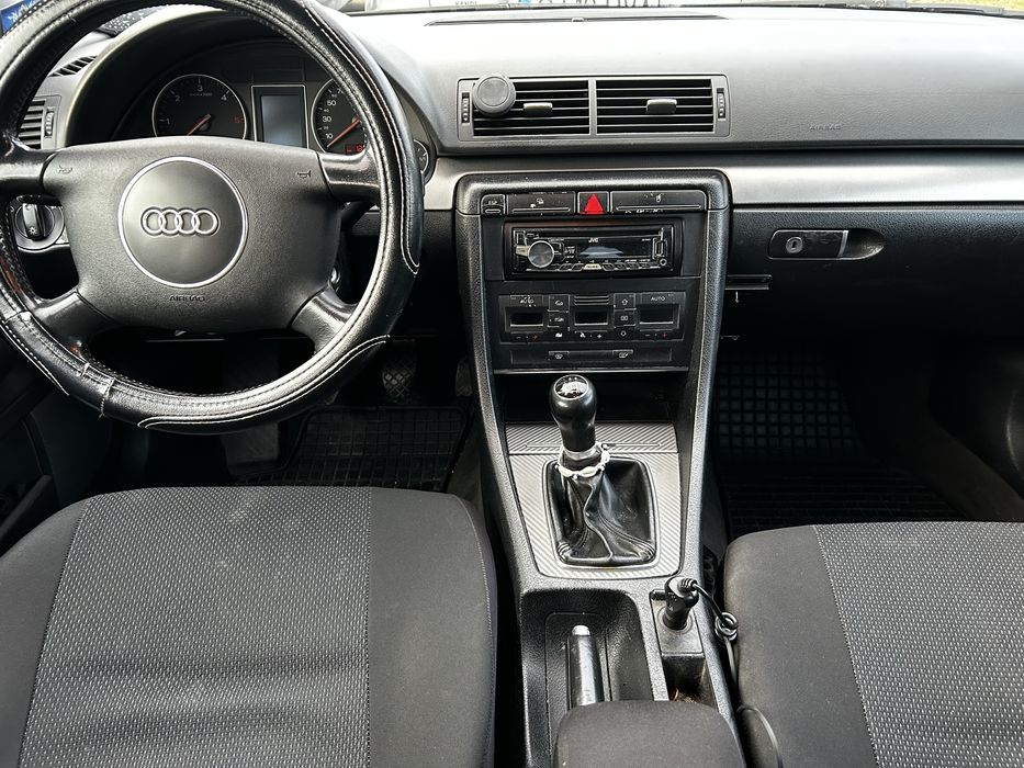 Audi  A4  2001