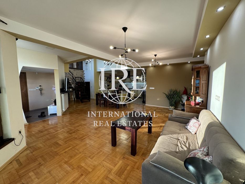 Къща в Добрич, област-с.Приморци площ 400 цена 218000