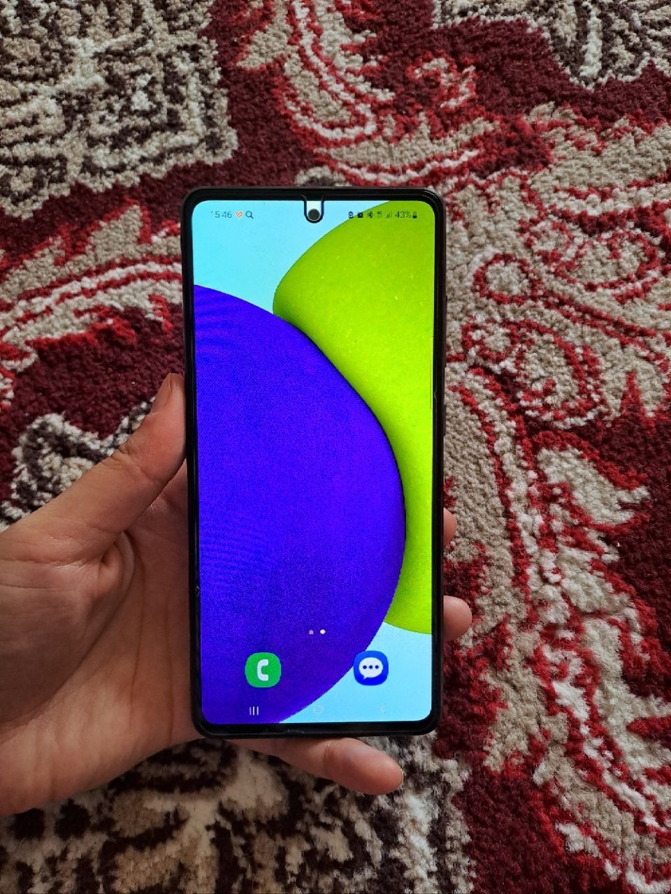 Samsung A52    qora rangli srochna sotiladi