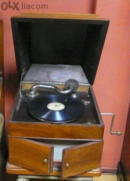 Замяна НАМАЛЕН! Работи! Старинен оригинален Швейцарски грамофон Работе