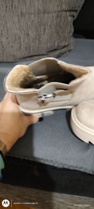 Дамски велурени боти