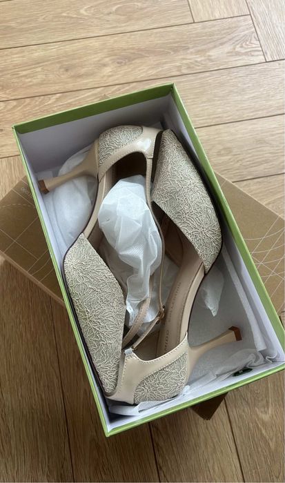 Туфли от бренда Tamido