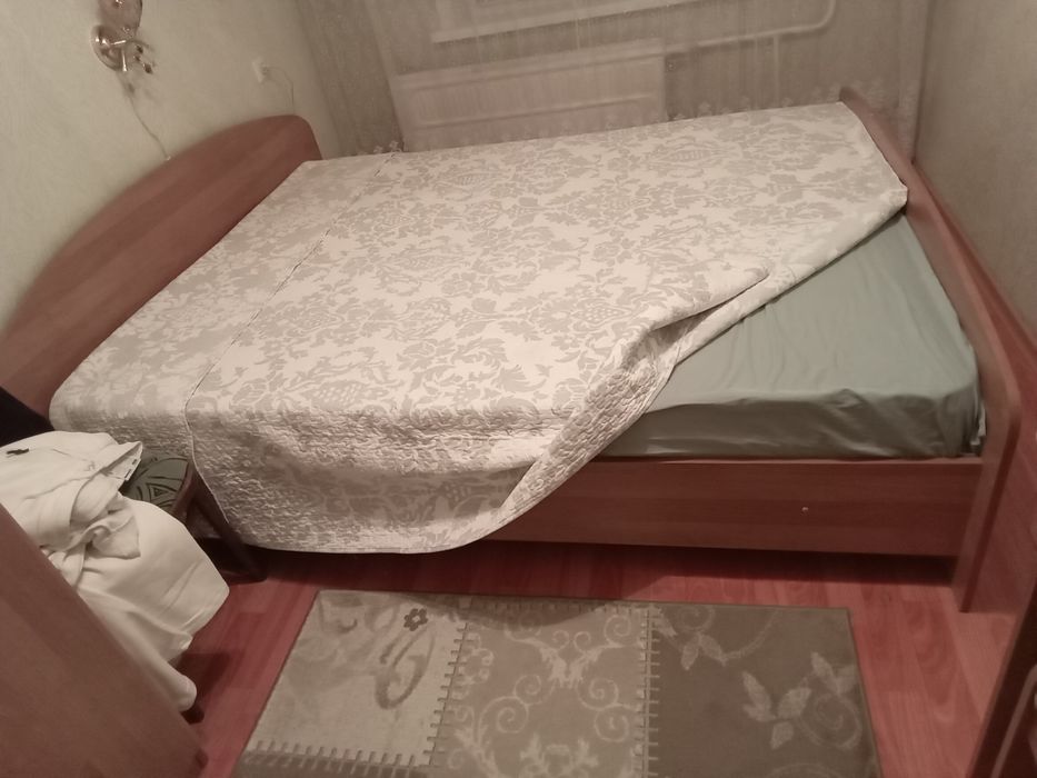 Продам двух спальную кровать