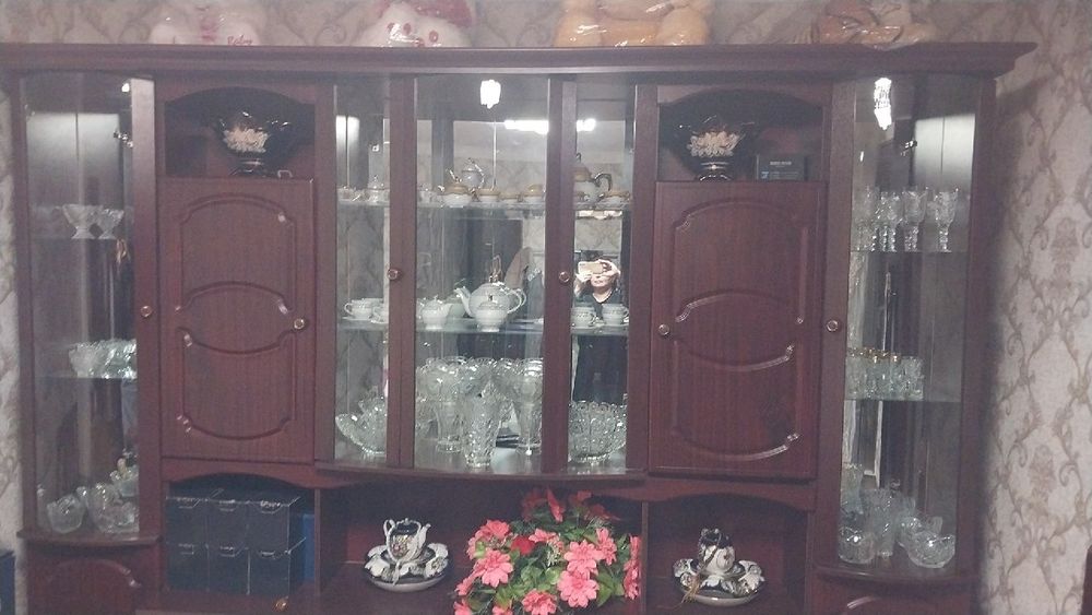 Мебел стенка б/у яхши холатда