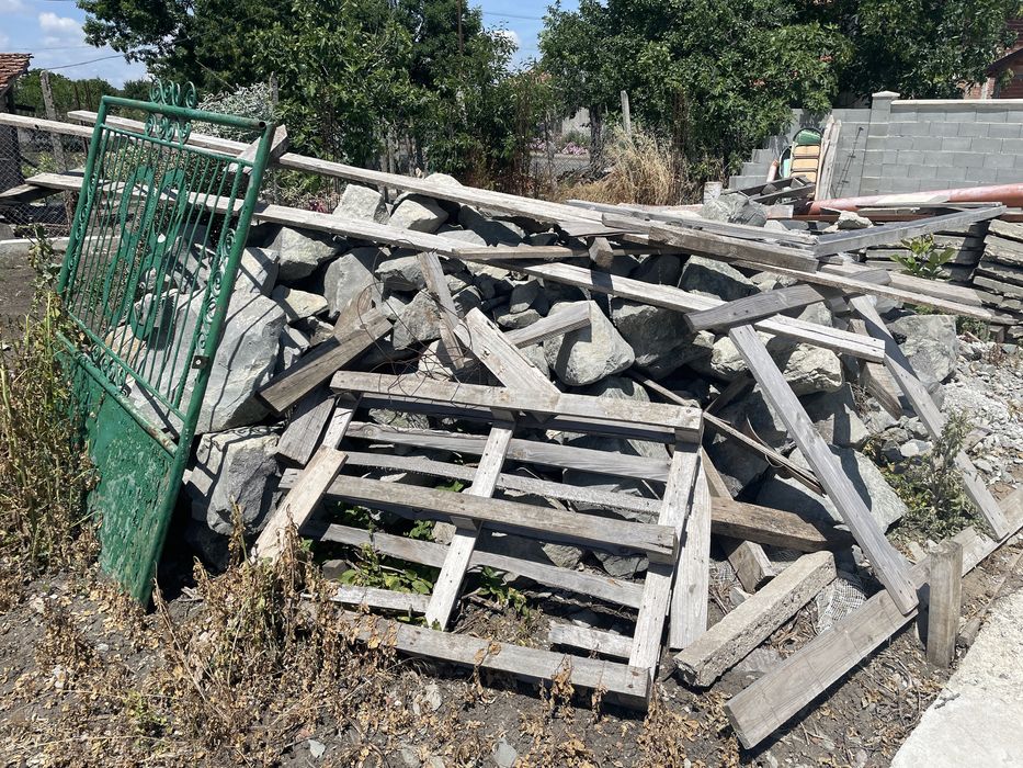 Подарявам 1тон и половина камък