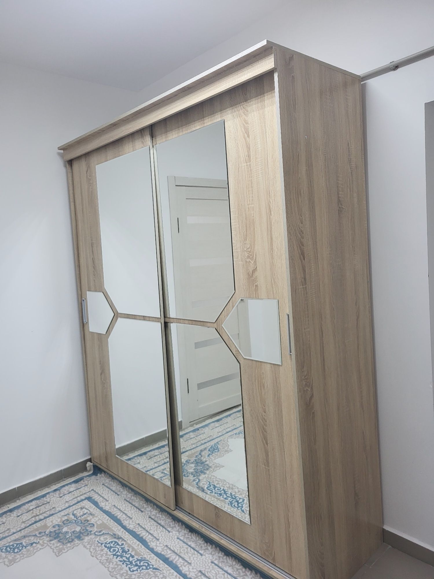 Продается шкаф купе