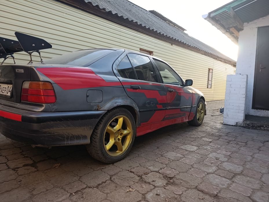 Продам БМВ е 36 газ бензин