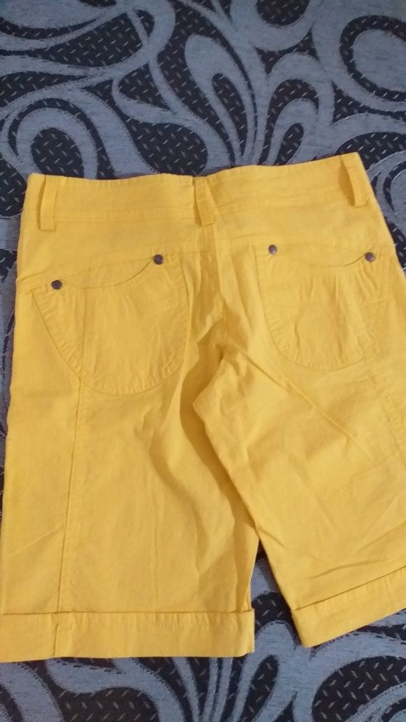 Нови къси панталони S размер