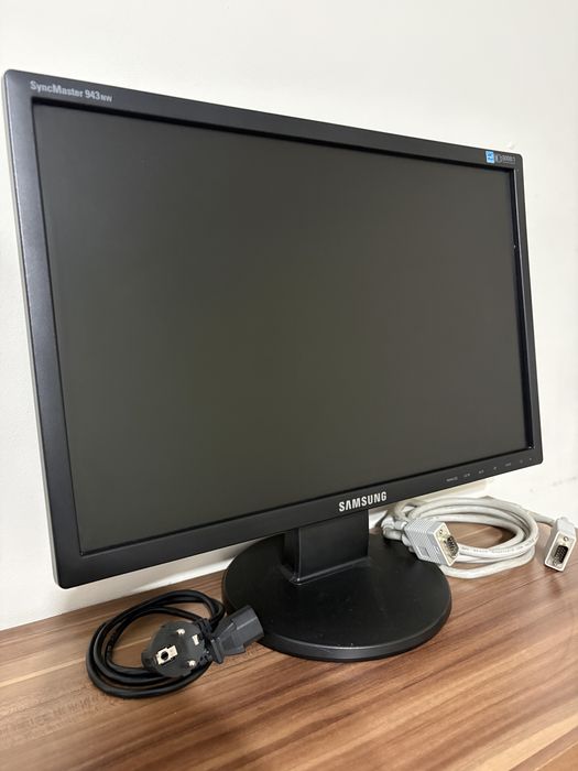 Monitor Samsung model 943NW