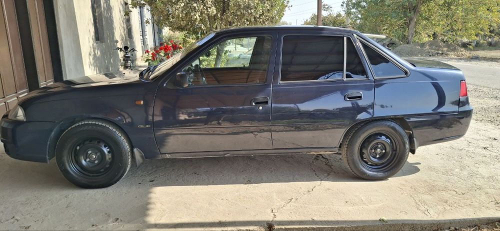 Нексия сотилади