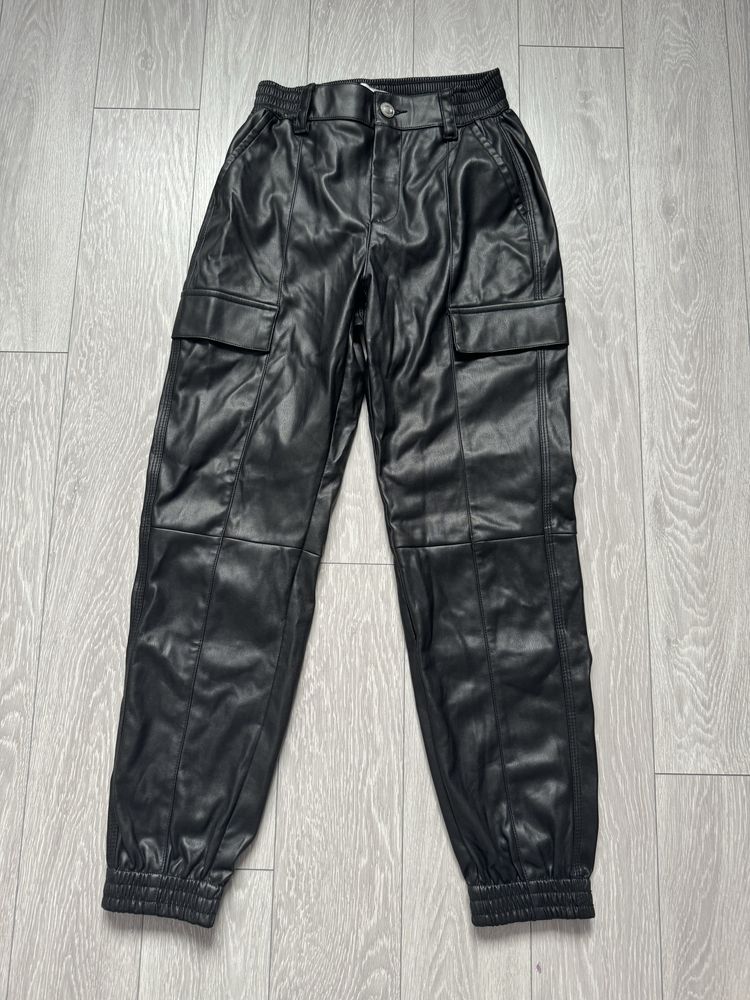 Pantaloni imitatie de piele BERSKA marimea S