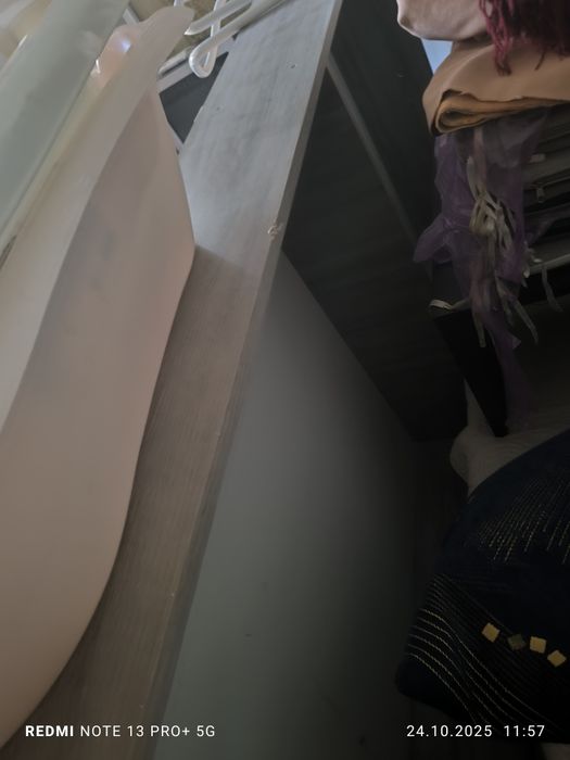 Ъглово легло с повдигащ механизъм персон и половина, Спешно