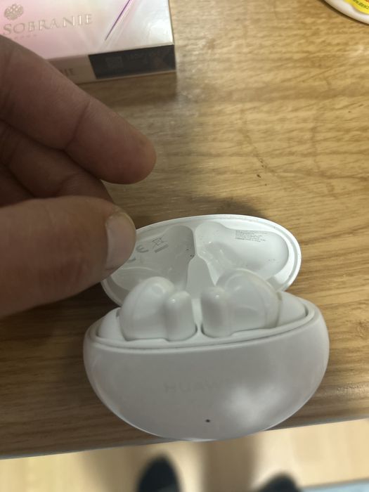 Vand casti HUAWEI FreeBuds 4i