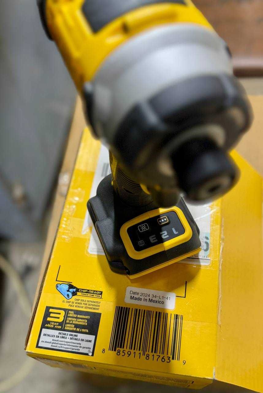 Аккумуляторный ударный винтоверт шуруповерт Dewalt DCF860 ОРИГИНАЛ