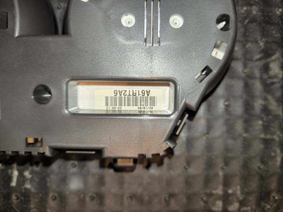 Табло,километраж,дисплей Ситроен с8,Пежо,Ланчия,фиат