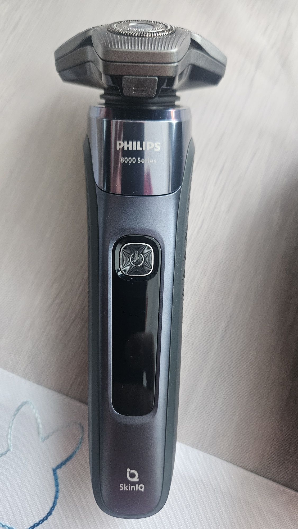 Aparat de ras electric Philips Series 8000 S8692/35, rotativ, barbieri