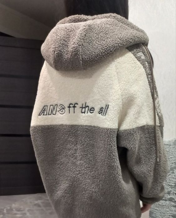 Продам осенную куртку Теди