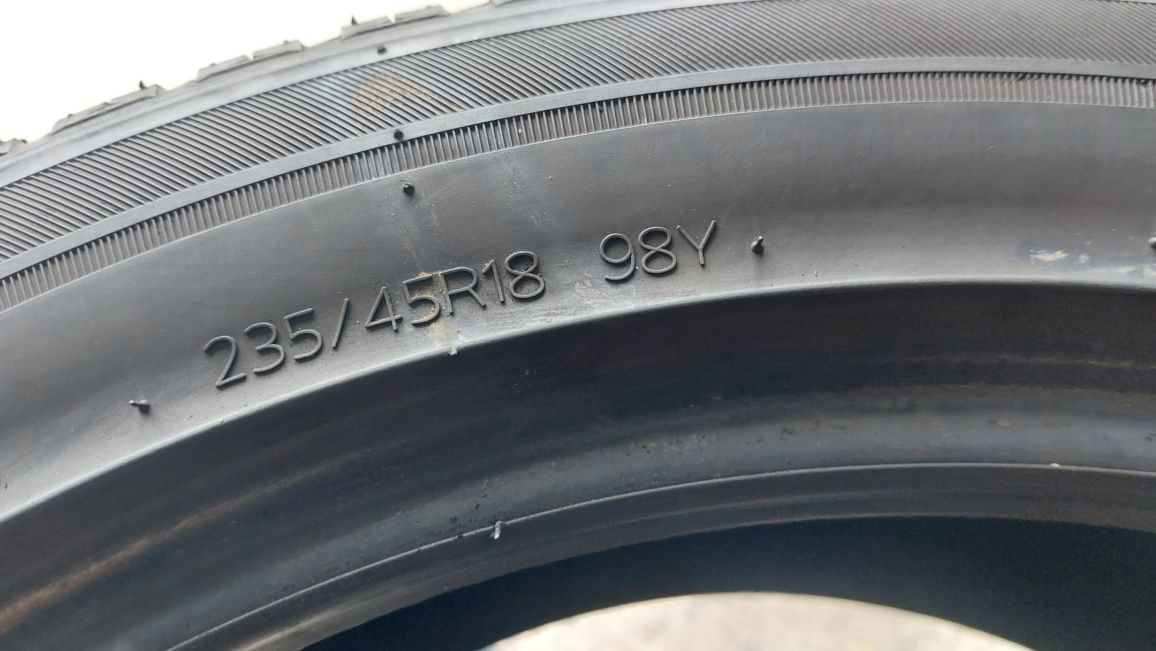 Всесезонни гуми 235/45/18 Hankook Kinergy 4S 2 броя