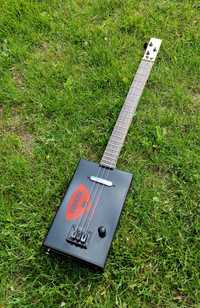 Chitara electrica 3 corzi ( cigar box guitar )