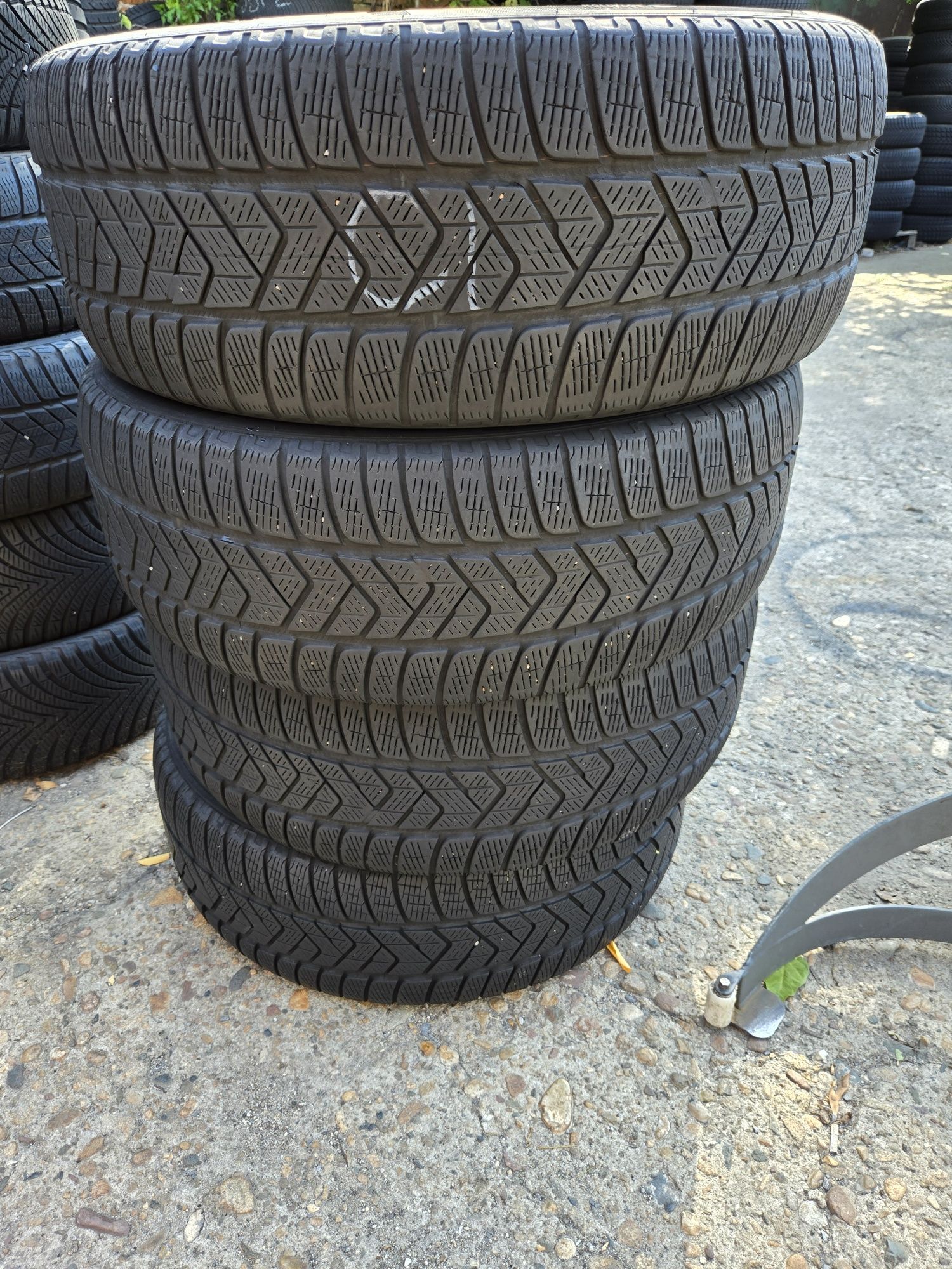 4бр. 235 55 19 Pirelli зимни.
