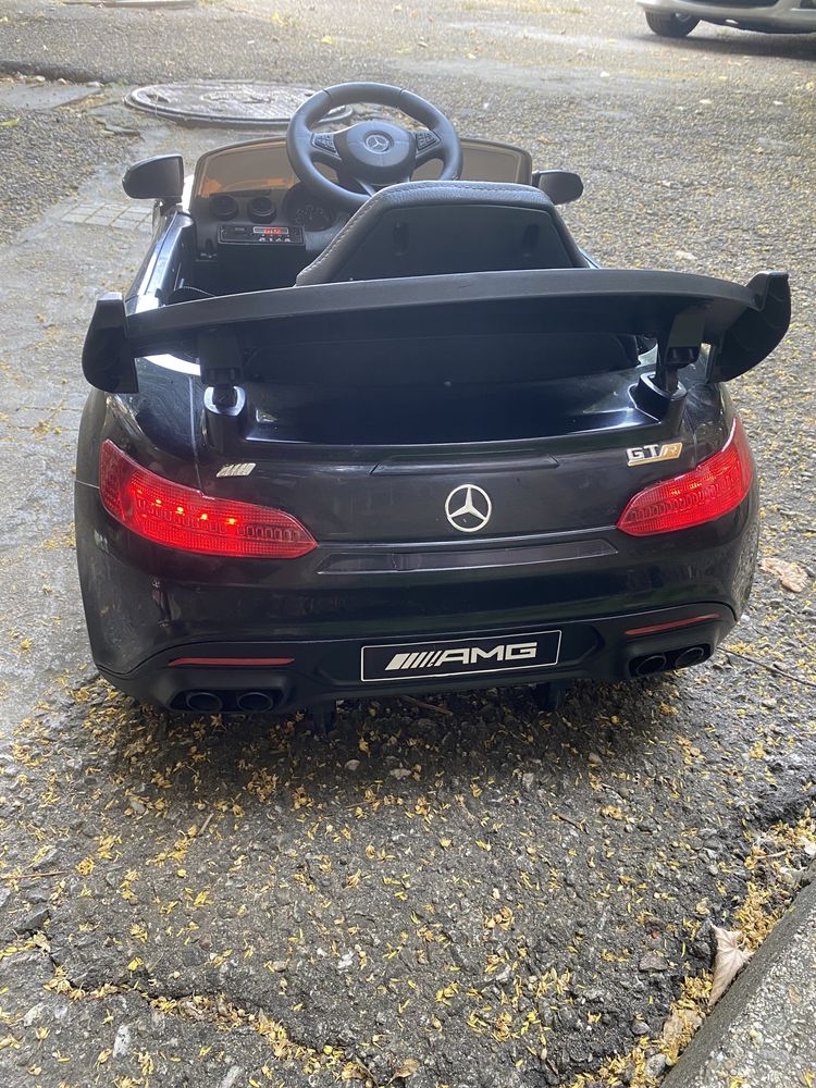 Акумулаторна кола Mercedes