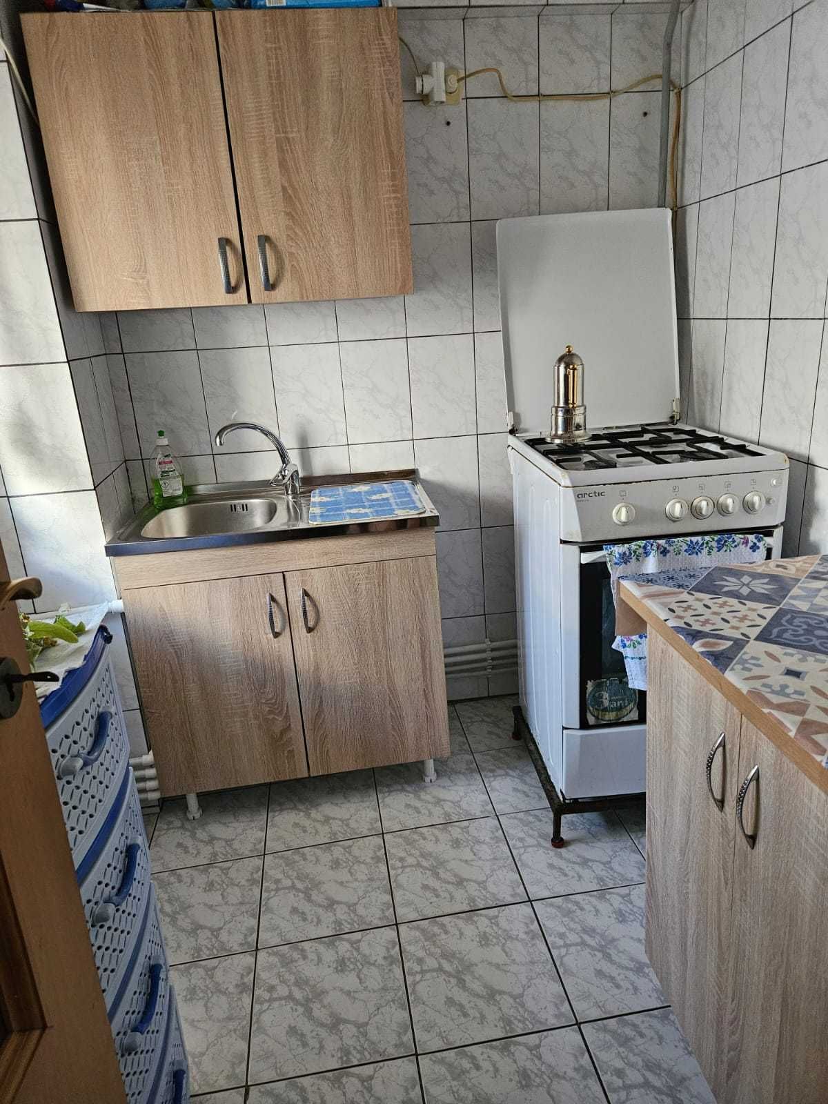 Proprietar vand apartament 1 cameră Alexandru în spate la Familial