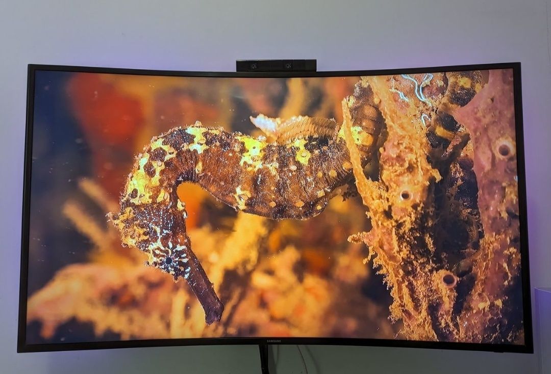 Телевизор Samsung изогнутый 4к  50 дюймов Smart TV