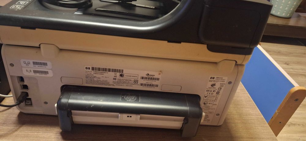 Два принтера, БУ, в хорошем состоянии, один нуждается в ремонте