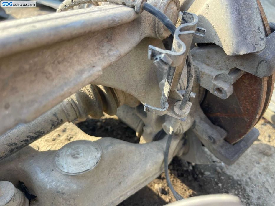 Fuzeta cu Rulment si Senzor ABS Dreapta Spate BMW Seria 7 E65 E66 730 735 3.0 D 2001 - 2008 [B4115] [B4113]