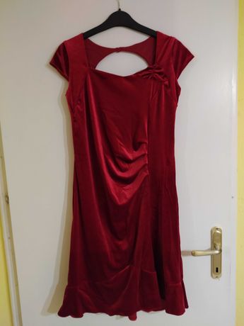 Червена рокля L XL Л ХЛ еластичен плюш