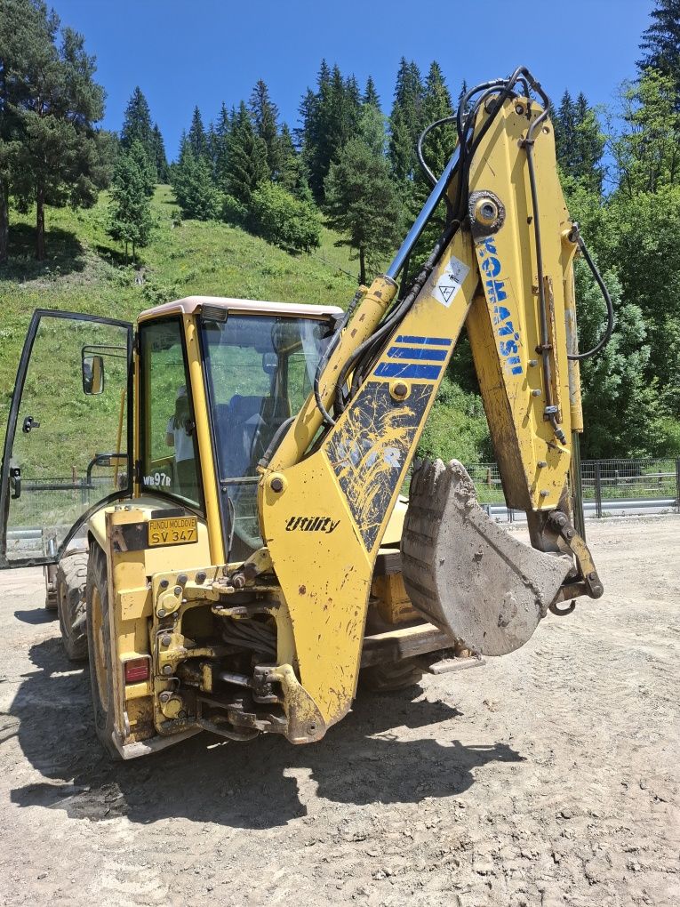 Buldoexcavator Komatsu