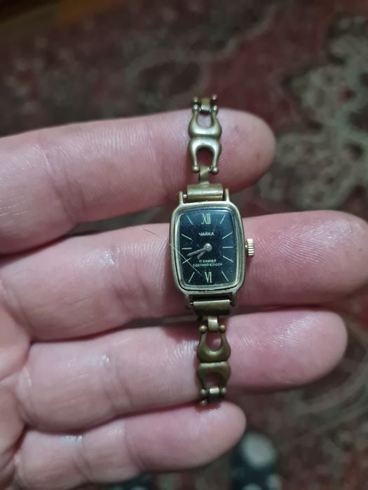 Женские наручные часы "Чайка"