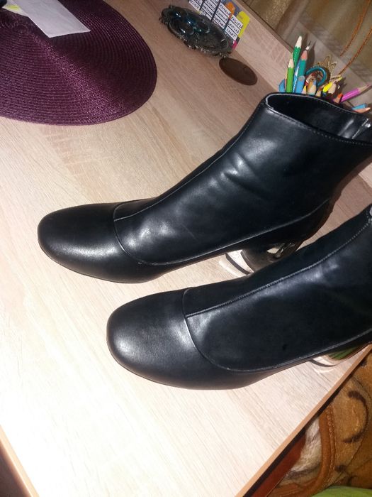 cizmulite ZARA marimea 37