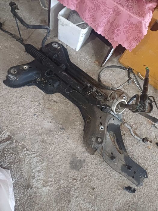 Опел виваро  на части