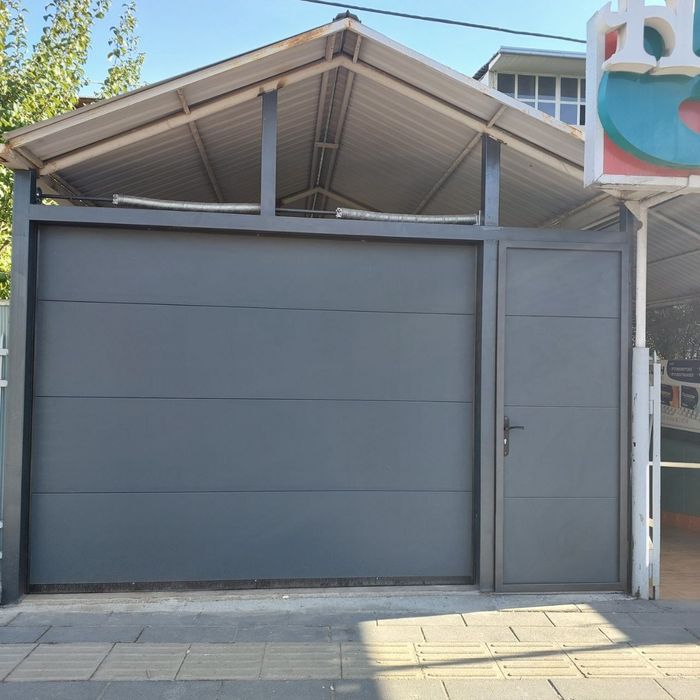 Автоматические секционные ворота