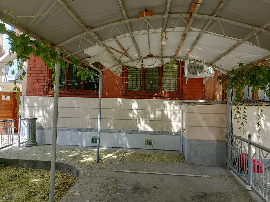 Массив навруз 4 дом 30кв 3хонали 55 келишилади