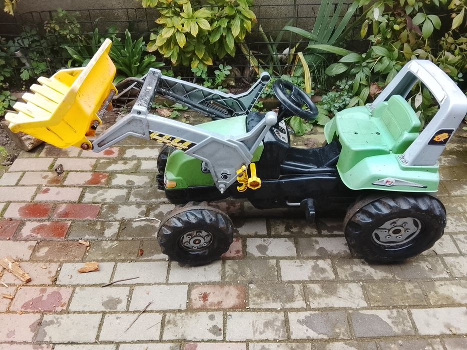 Vand tractoraș pentru copii
