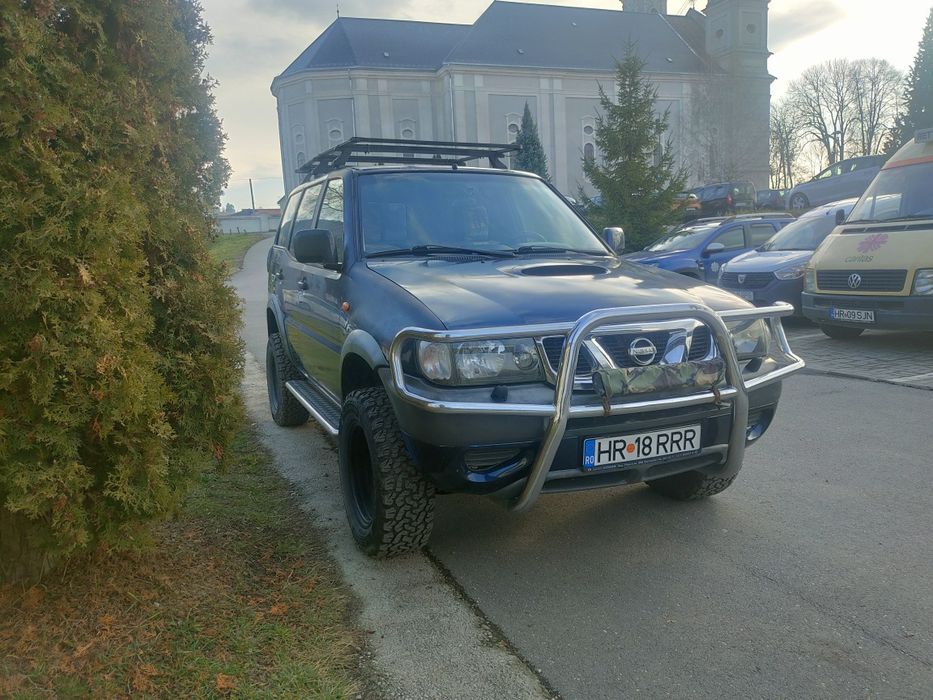 Nissan Terrano 2