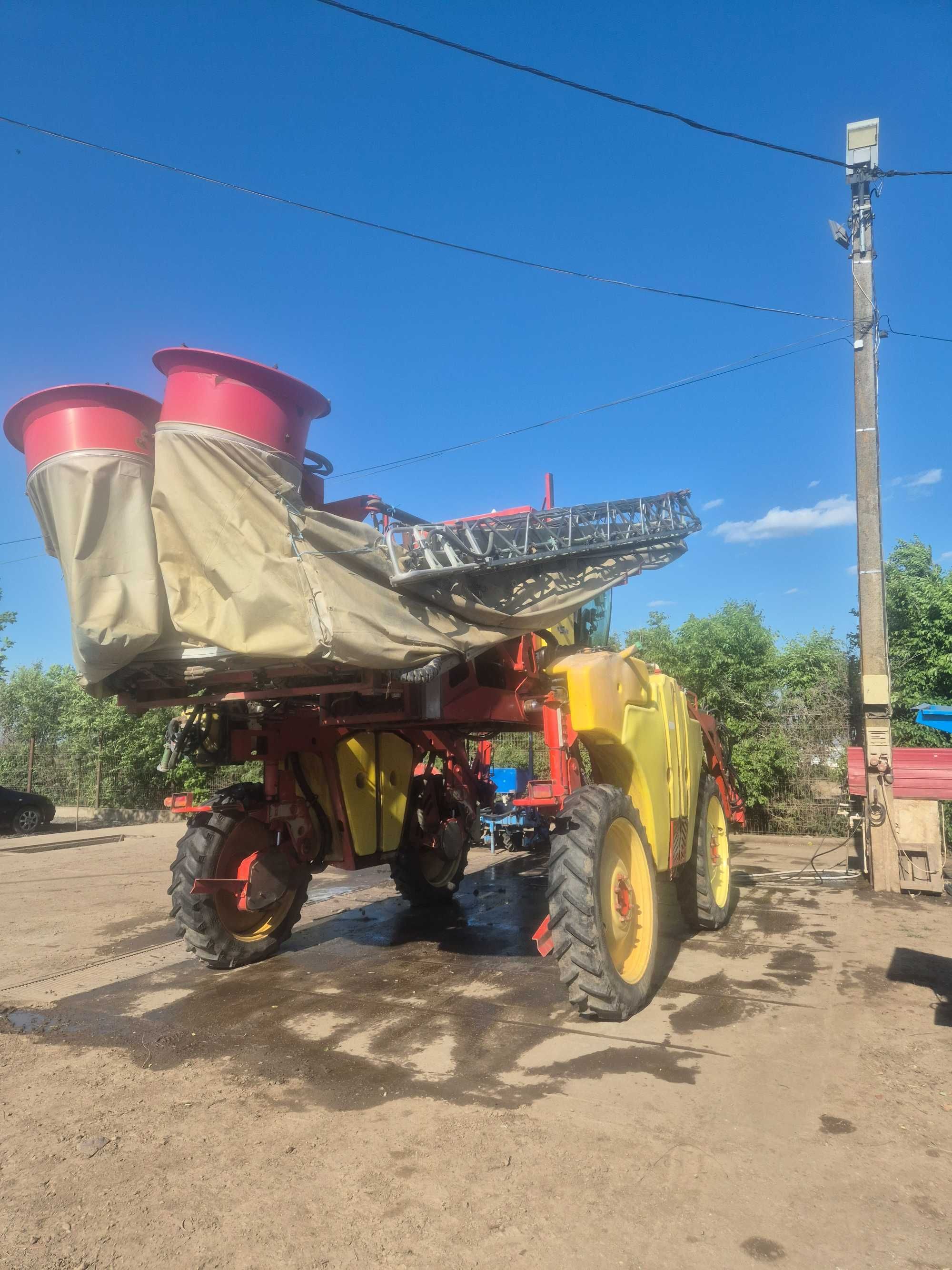 Autopropulsata VERMANDE 12R + Sistem SMULGERE/TAIERE 6 randuri