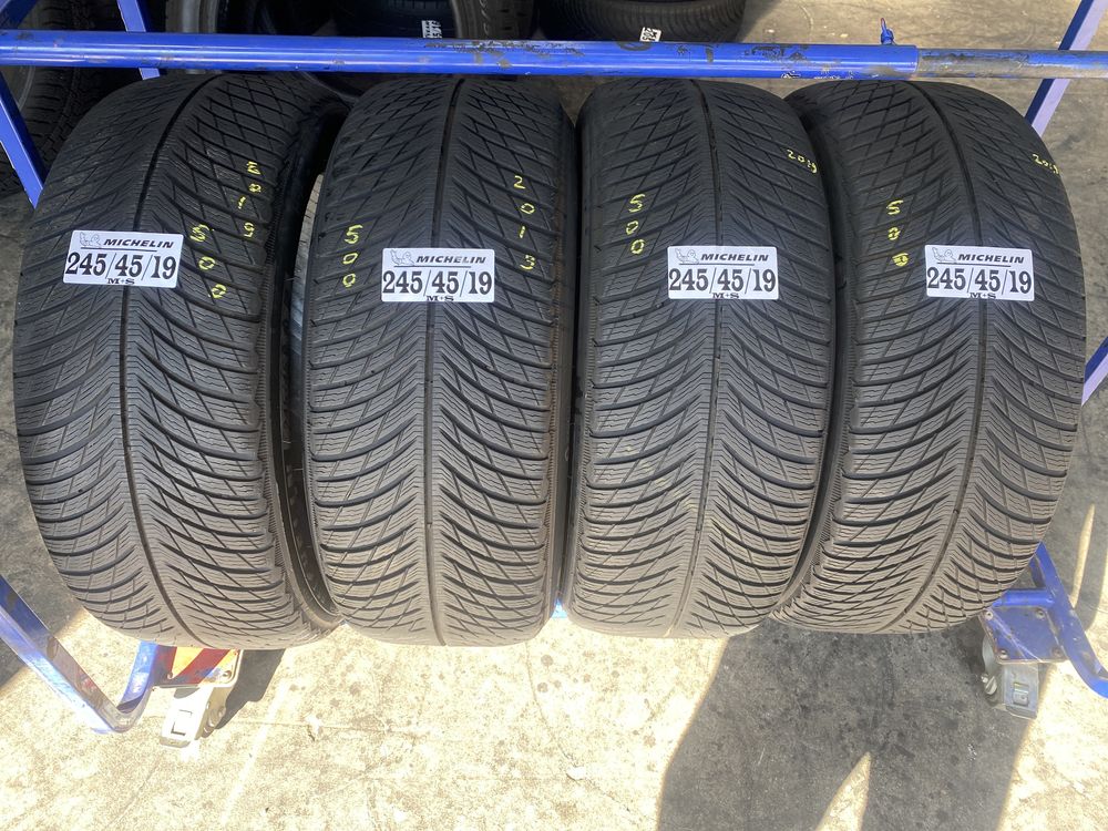 245/45/19 Michelin M+S