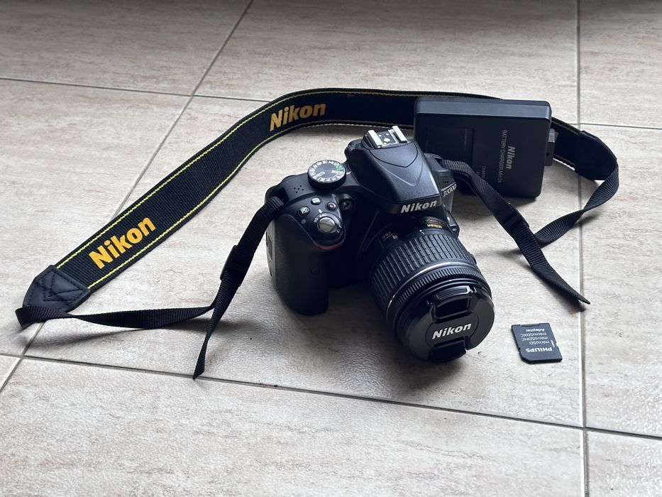 Nikon D3300 + обектив AF-P Nikkor 18-55mm + 32GB карта памет