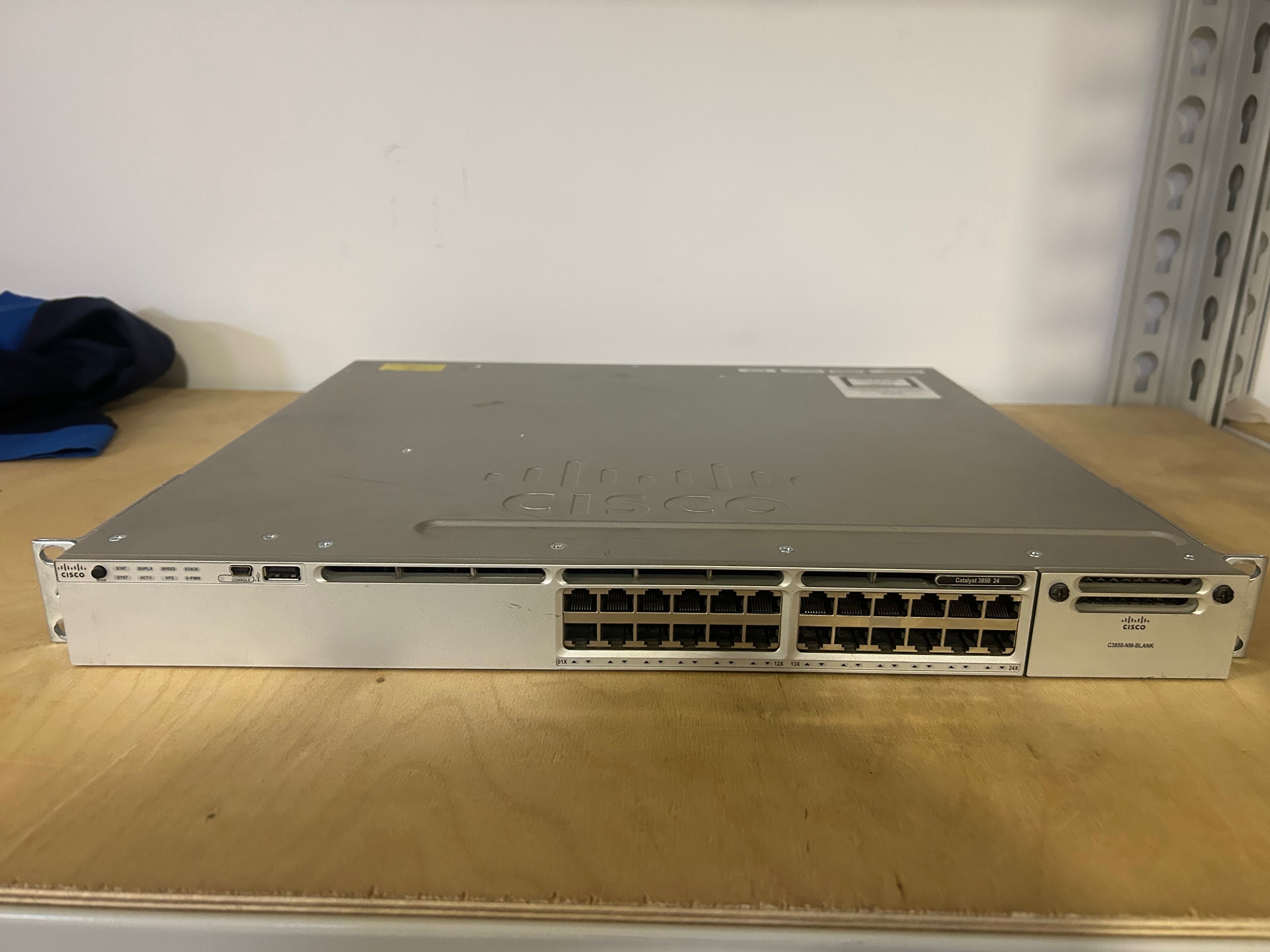 Коммутатор Cisco Catalyst WS-C3850-24T-L